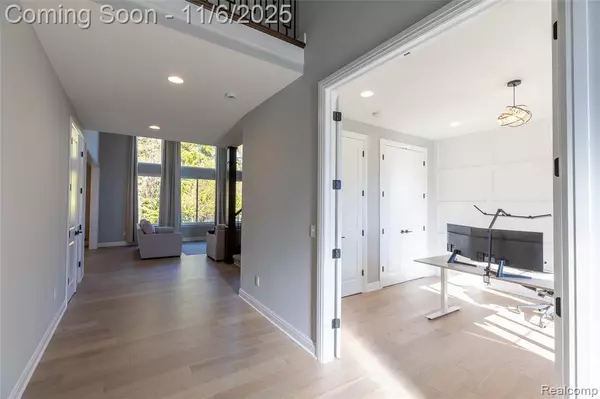 Troy, MI 48085,5092 Westminster Avenue