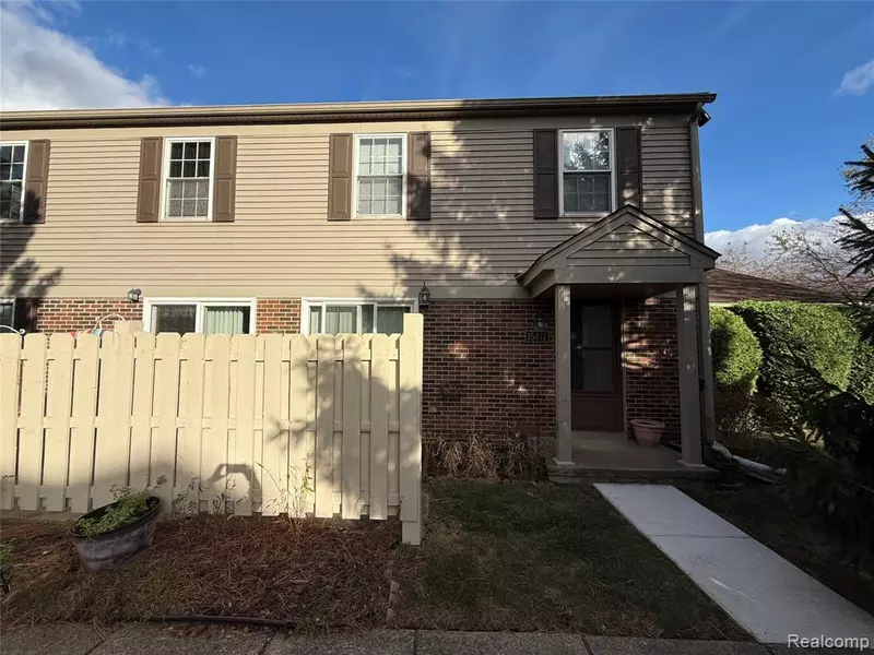 15817 Charleston Drive, Clinton Twp, MI 48038
