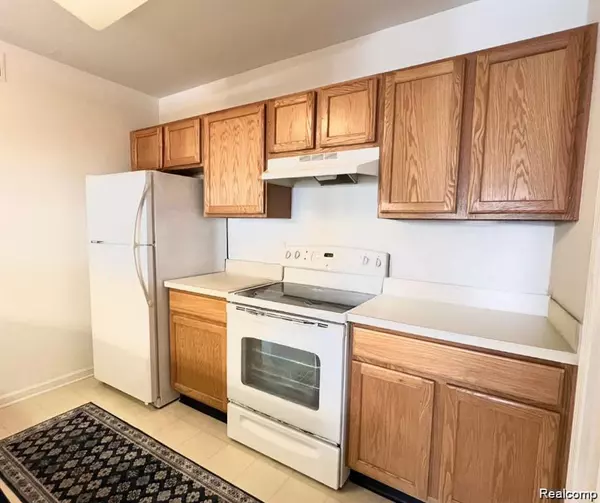 Ann Arbor, MI 48105,2664 S KNIGHTSBRIDGE Circle