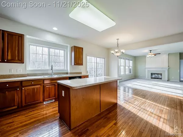 Ypsilanti, MI 48197,8028 Creek Bend Drive