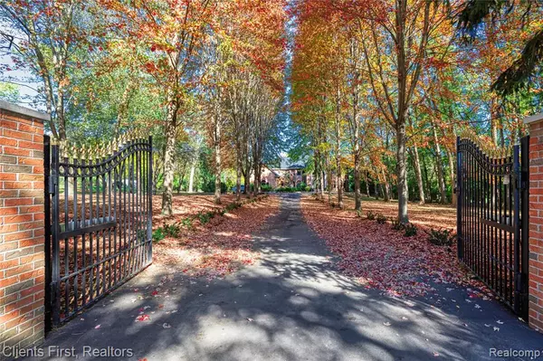 Novi, MI 48167,40600 8 Mile Road