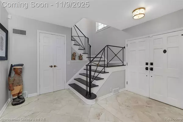 Detroit, MI 48221,19645 Renfrew Road