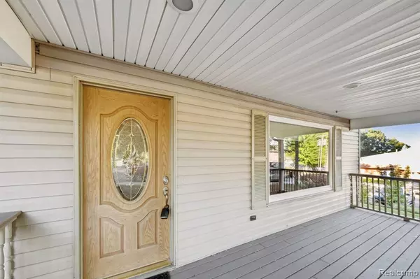 Brighton, MI 48116,624 E Main Street