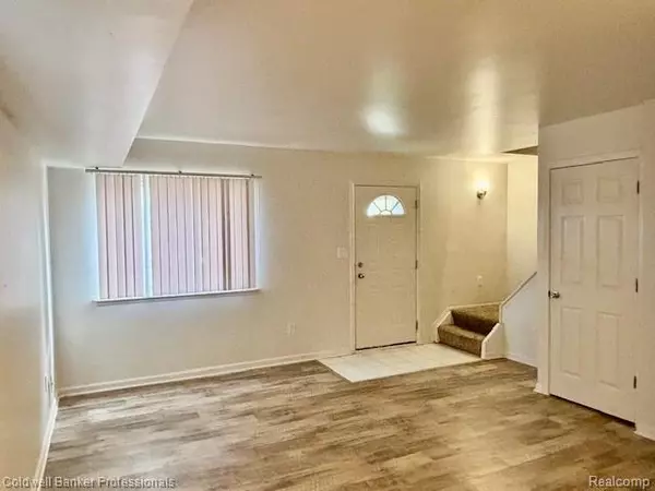 Van Buren, MI 48111,41203 S Woodbury Green Drive