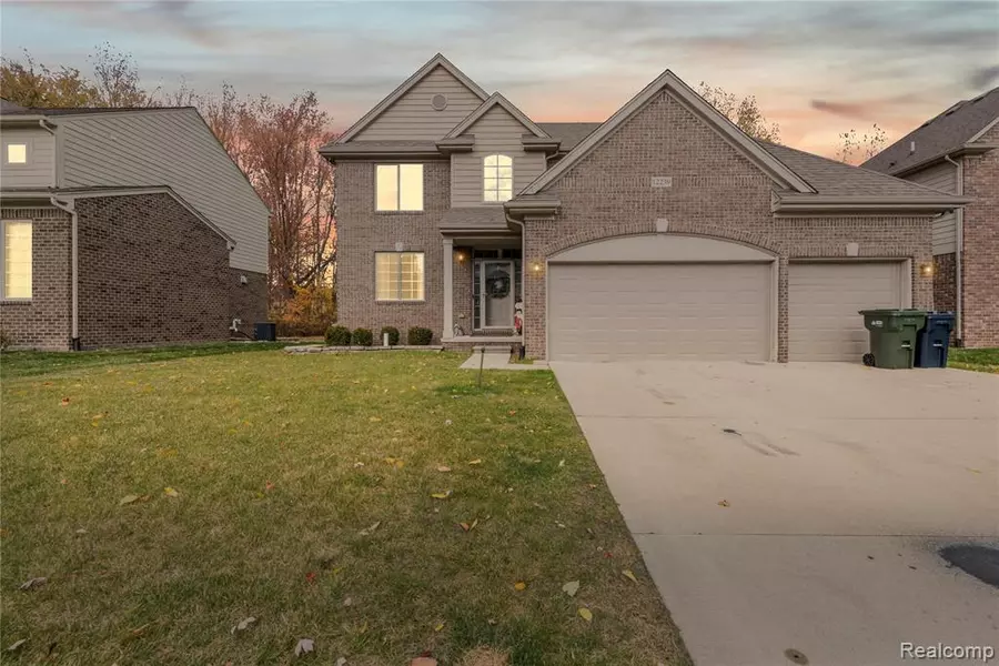 12239 Jode Pointe Drive, Sterling Heights, MI 48312