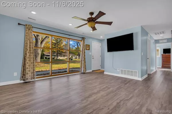 Waterford, MI 48329,3229 Homestead Drive