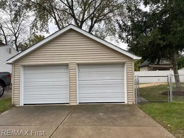 Wayne, MI 48184,35487 Glover Street