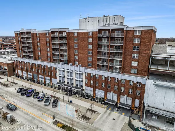 Birmingham, MI 48009,411 S Old Woodward Avenue