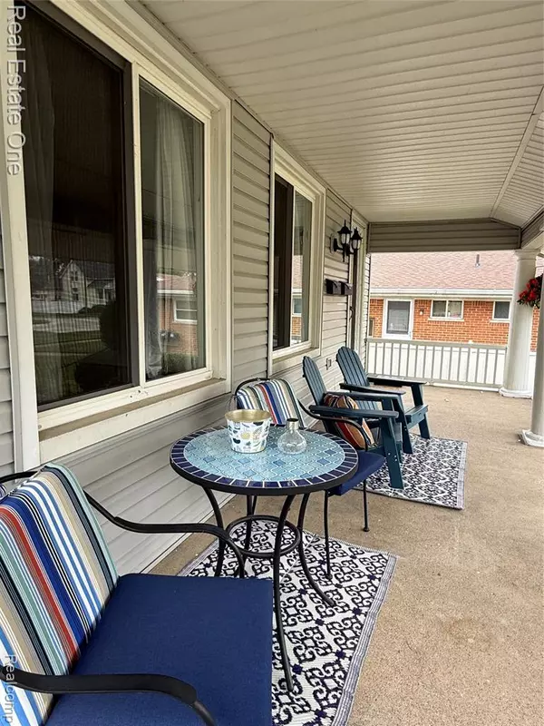 Wyandotte, MI 48192,355 Poplar Street