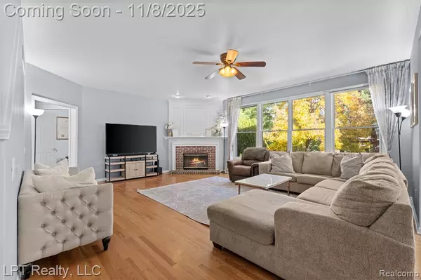 Canton, MI 48188,48318 Manhattan Circle