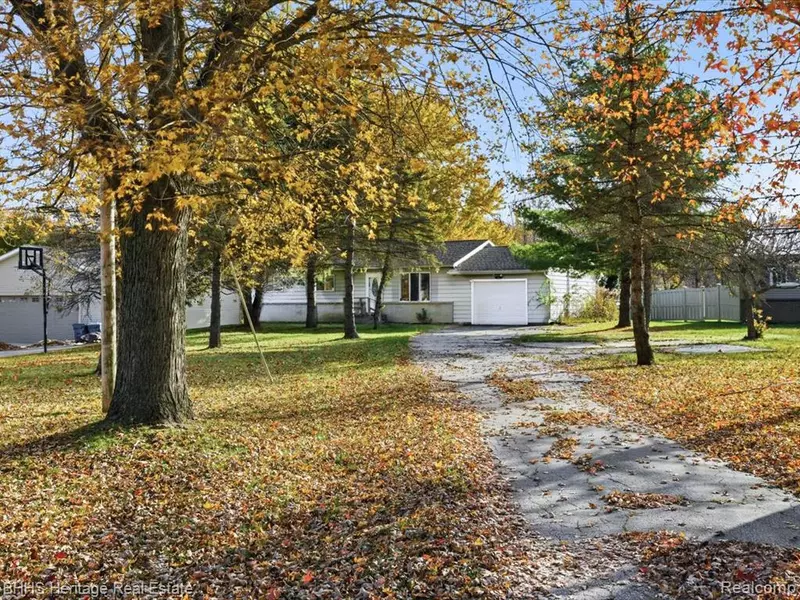 12215 Linden Road, Linden, MI 48451