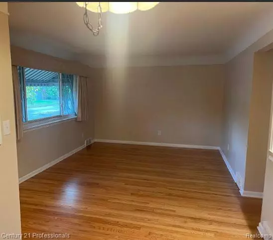 Dearborn, MI 48124,23132 Park Street