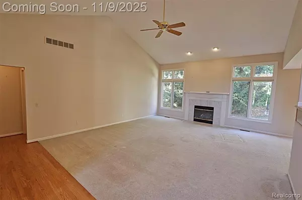 Commerce Twp, MI 48382,5391 Bridge W Trail