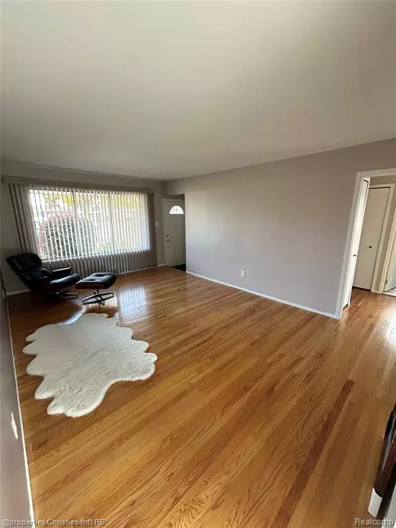 Sterling Heights, MI 48312,12376 CANTERBURY Drive