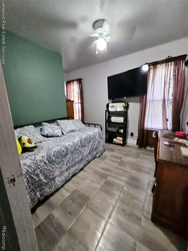 Marysville, MI 48040,814 Saint James Street