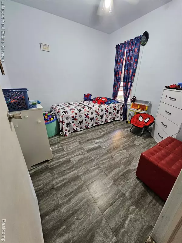 Marysville, MI 48040,814 Saint James Street