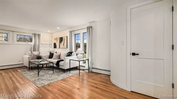 Birmingham, MI 48009,343 Elm Street