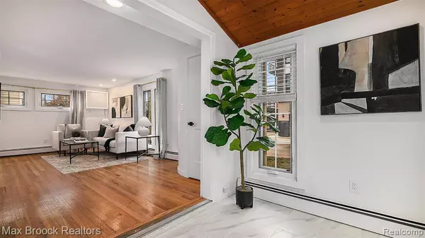 Birmingham, MI 48009,343 Elm Street