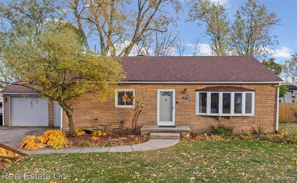 Waterford, MI 48327,1029 Monica Place