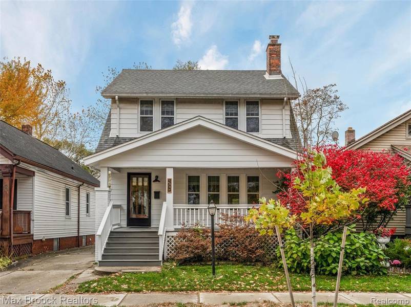 1337 Wayburn Street, Grosse Pointe Park, MI 48230