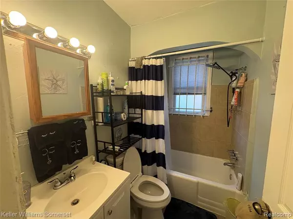 Detroit, MI 48227,13230 Whitcomb Street