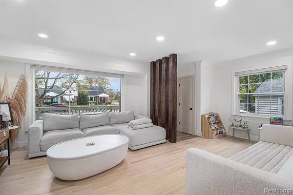 Birmingham, MI 48009,1815 E Lincoln Street