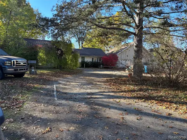 2549 Benstein Road, Commerce Twp, MI 48390