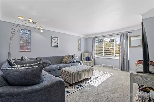 Saint Clair Shores, MI 48080,22417 Carolina Street