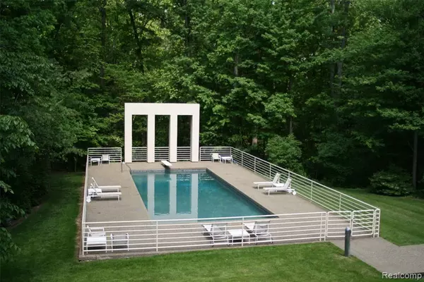 Bloomfield Hills, MI 48304,1335 Trowbridge Road