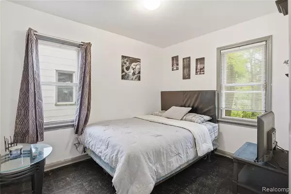 Detroit, MI 48223,15895 Beaverland Street