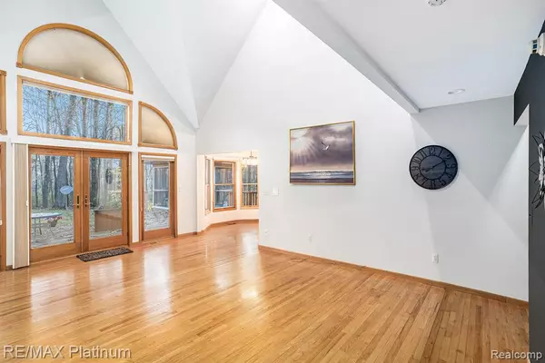 Pinckney, MI 48169,6489 CEDAR LAKE ROAD