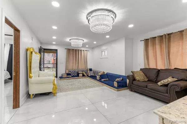 Dearborn, MI 48126,4342 Lois Street