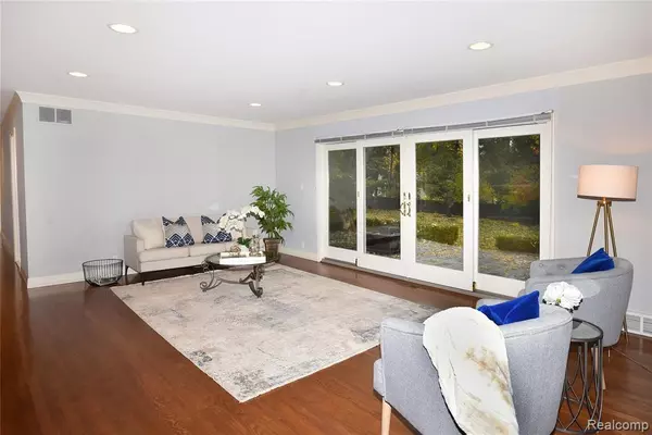 Bloomfield Hills, MI 48301,6727 Lahser Road