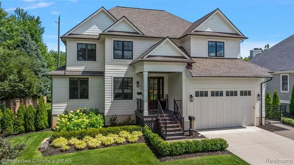 1202 N Pine Street, Rochester, MI 48307