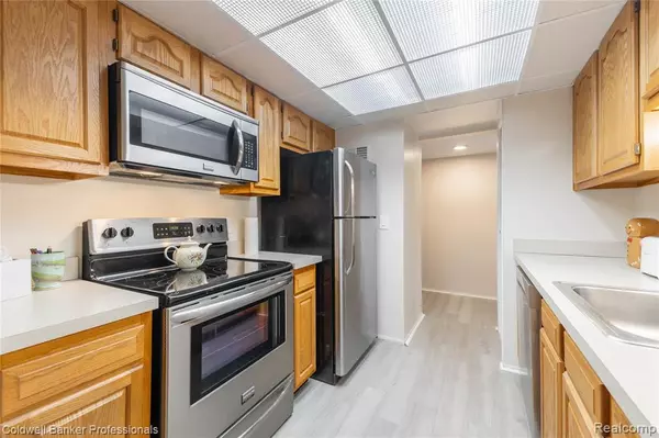 Livonia, MI 48152,18399 University Park Drive