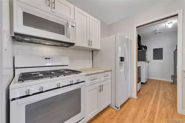 Livonia, MI 48152,27440 Fargo Street