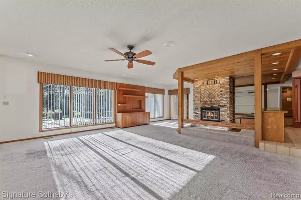 Clarkston, MI 48348,6571 Deer Ridge Drive