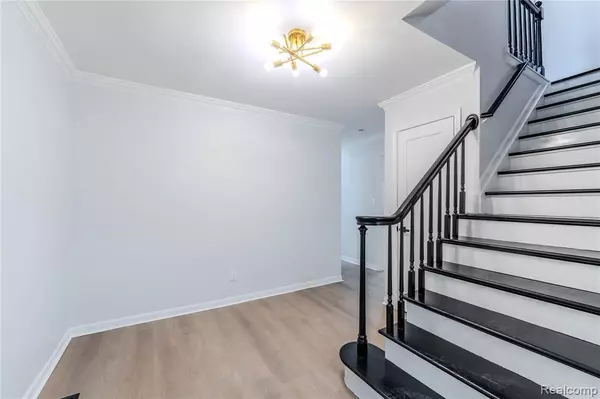 West Bloomfield, MI 48323,5435 Tequesta Drive