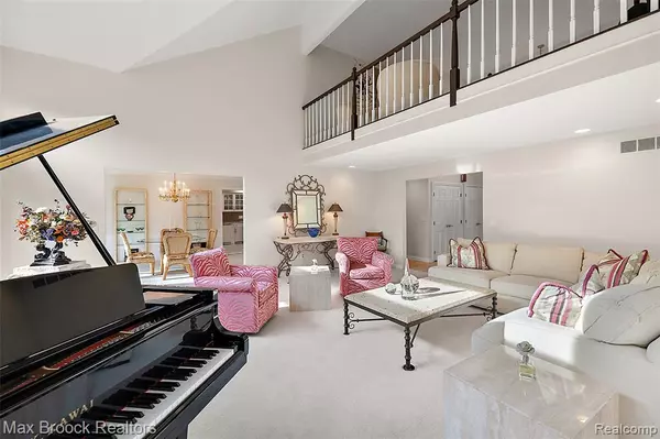 Bloomfield Hills, MI 48301,3673 York Court