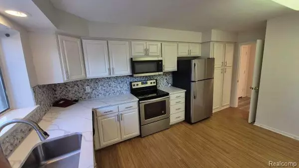 Southfield, MI 48075,16245 Roanoke Street