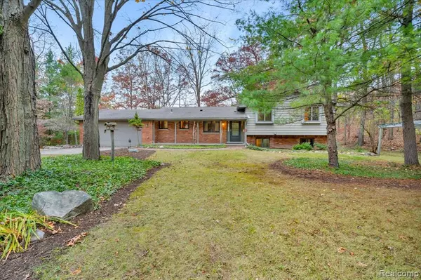 Oxford, MI 48370,75 Ridgemont Road