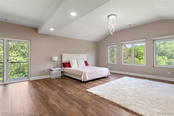 Plymouth, MI 48170,6727 Napier Road