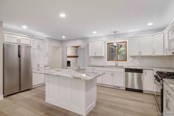 Shelby Twp, MI 48317,8695 Pacton Drive