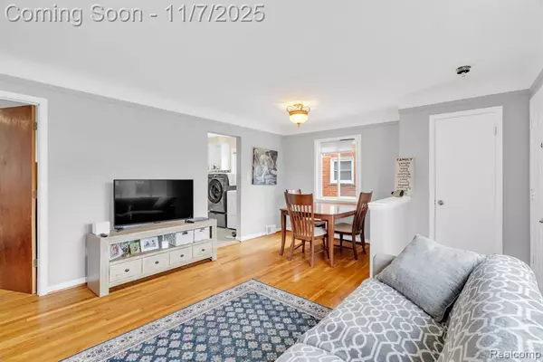 Saint Clair Shores, MI 48081,28925 Boston Street