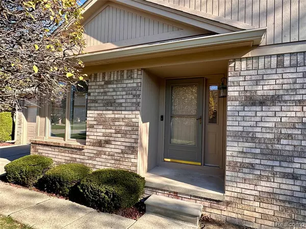 Clinton Twp, MI 48038,18980 Lauren Drive