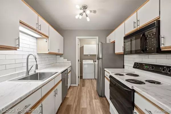 Shelby Twp, MI 48316,56543 Scotland Boulevard