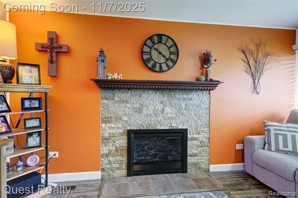 Livonia, MI 48150,9013 Oporto Street