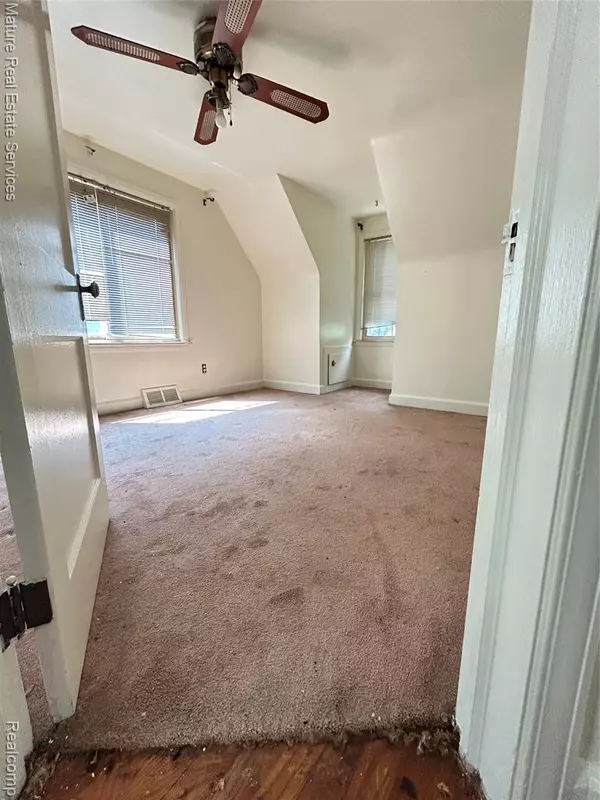 Detroit, MI 48235,16172 Cruse Street