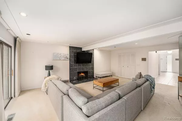 West Bloomfield, MI,2189 Colony Club Court