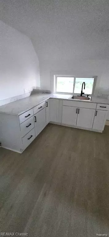 South Lyon, MI 48178,113 W Liberty Street